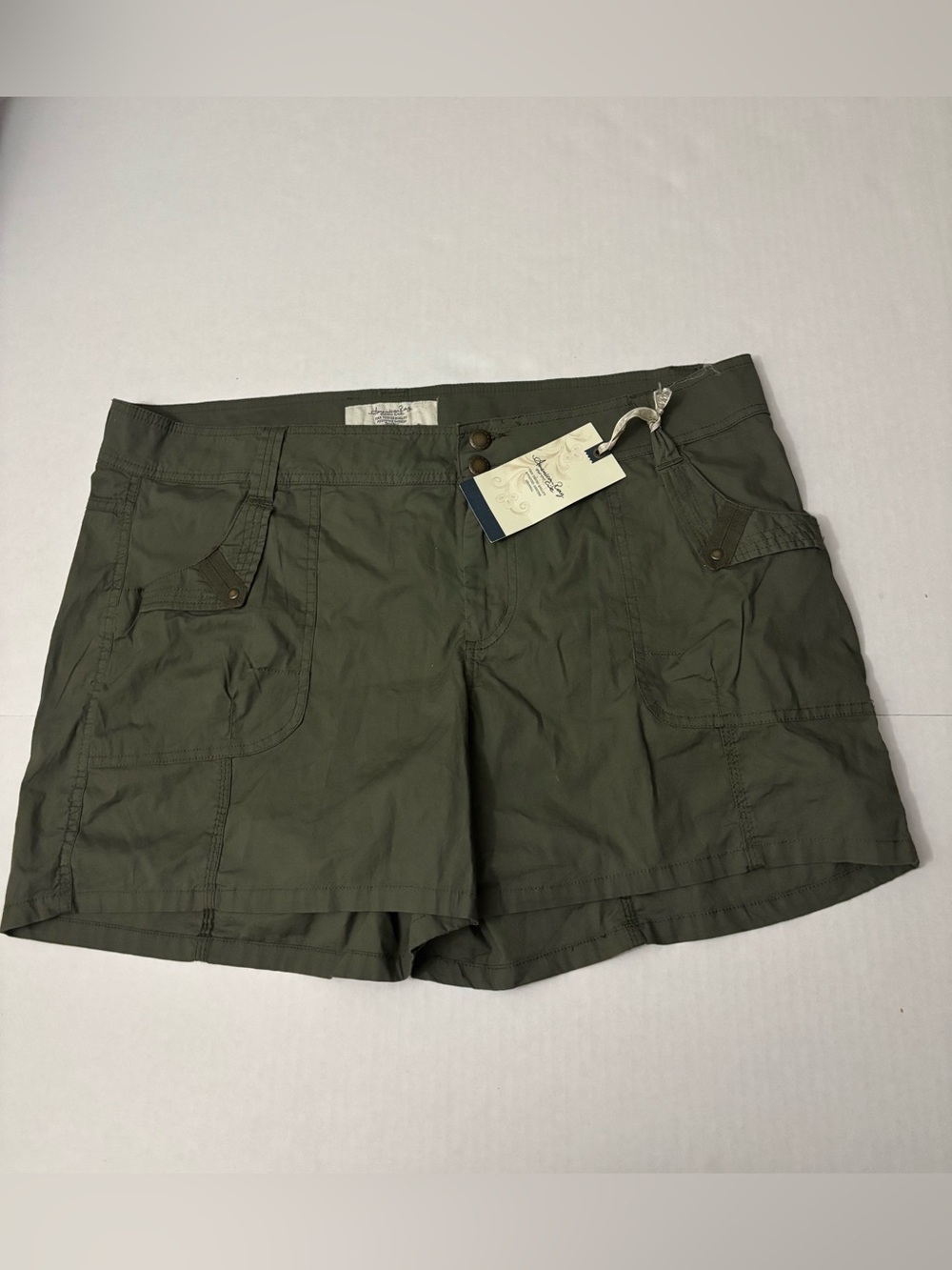 American Rag 5” Women’s Shorts Size 16W